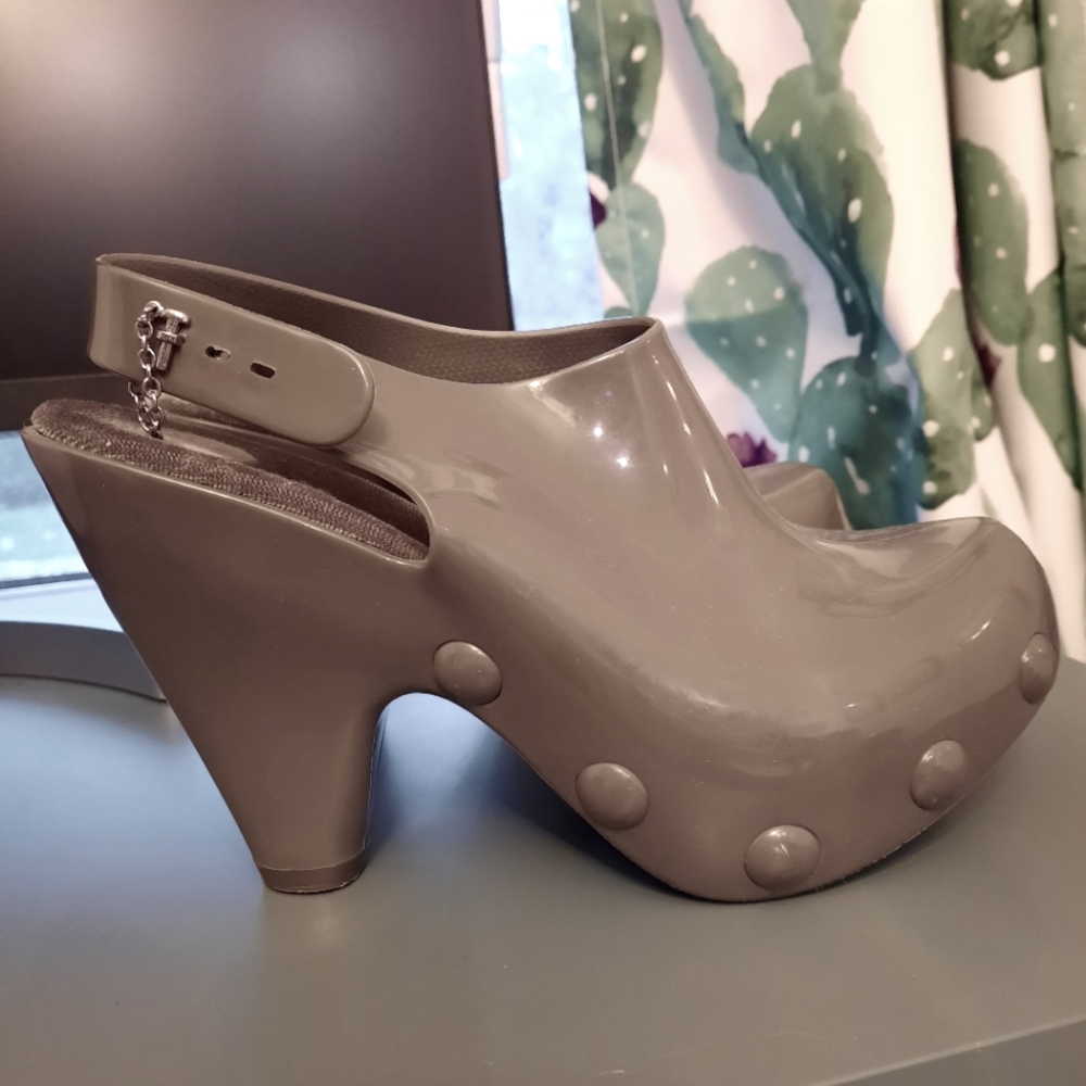 RARE Gray Melissa Mel Loving Clog Mule Peep Toe Sling Back Heels, size 7